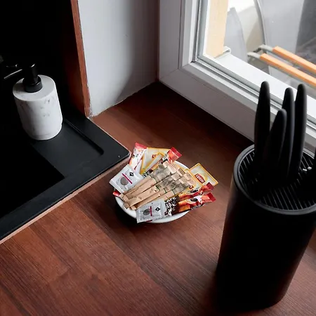 Komedy Deluxe Apartment *